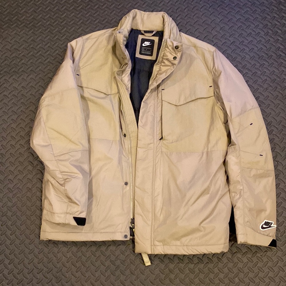 Nike Sportswear Winter Field Jacket Tan Size Medium